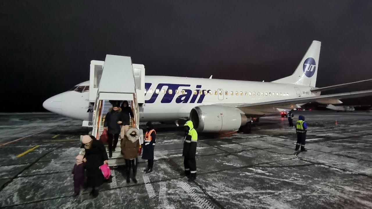 Utair сургут. АН 24 ЮТЭЙР. Самолёт АН 24 ЮТЭЙР. Самолет ЮТЭЙР В Ханты Мансийск. Самолёт Боинг 737 500 ЮТЭЙР.