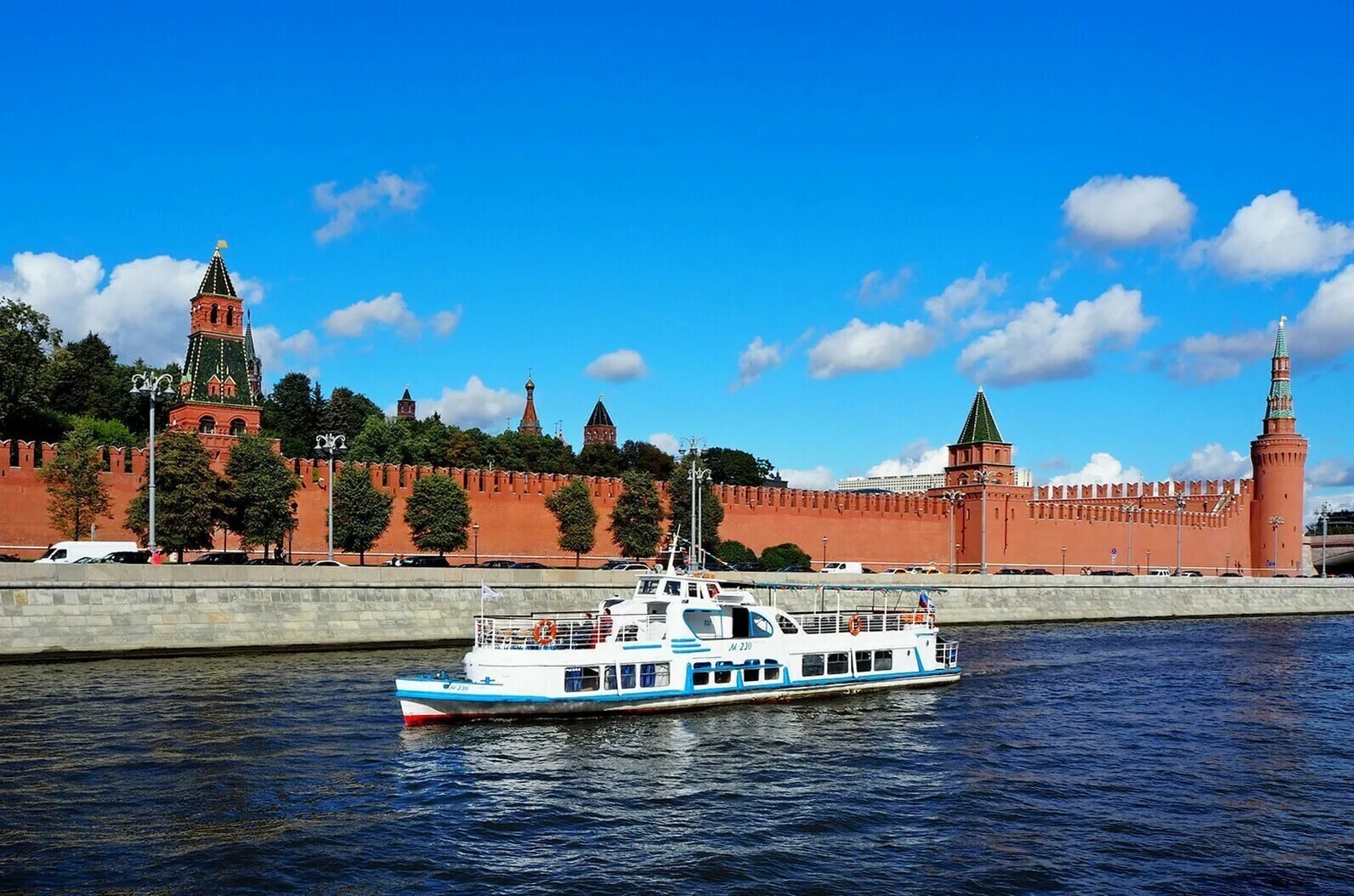 Прогулки в Москве речные River