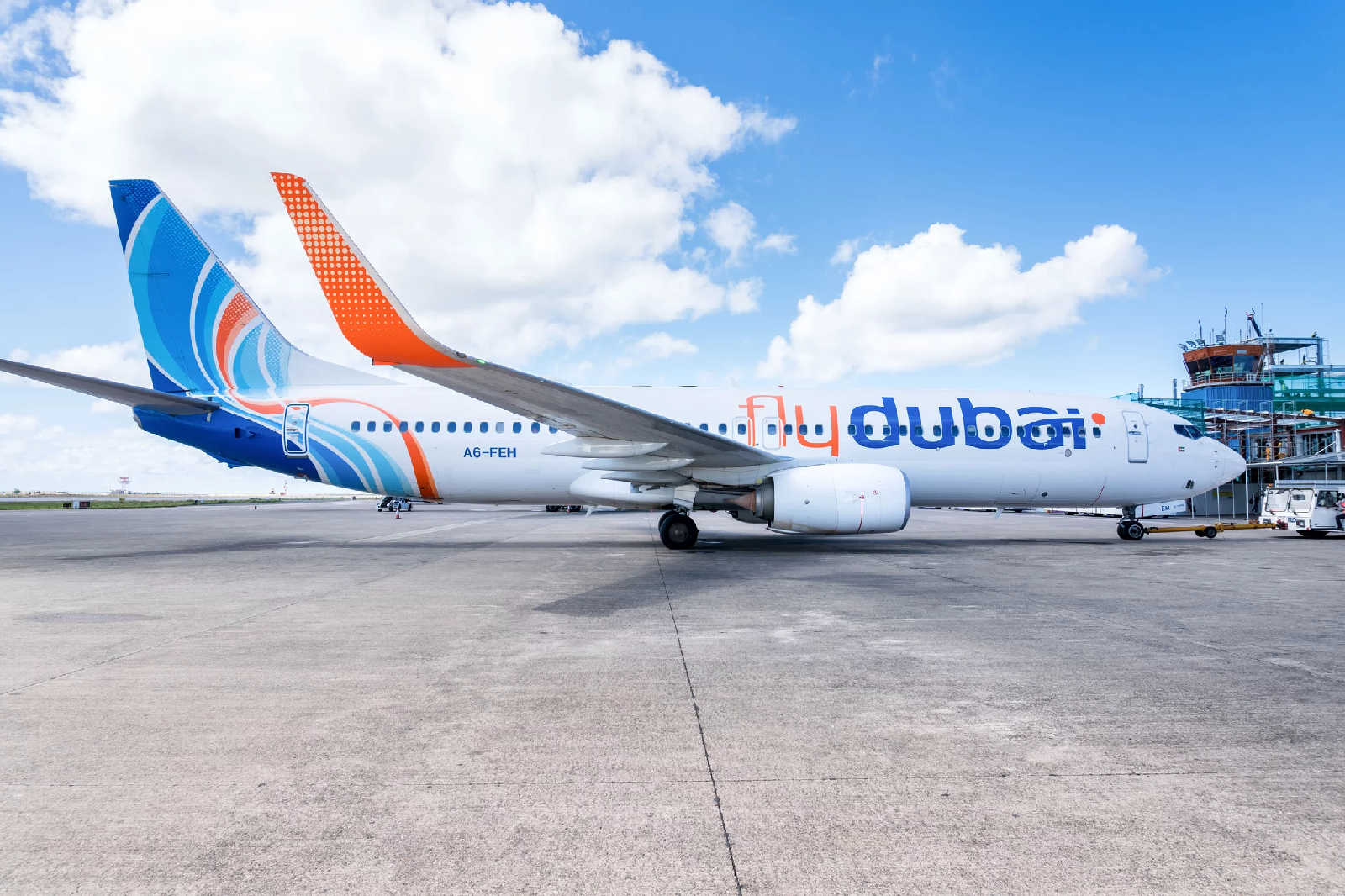 Сайт flydubai com. Flydubai самолеты. Fly Dubai авиакомпания. Fz996 flydubai. Flydubai самолет до Дубай.