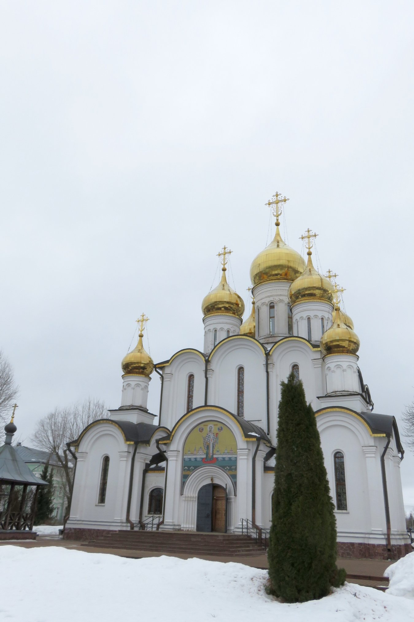 Монастырь в Ярославльской области 