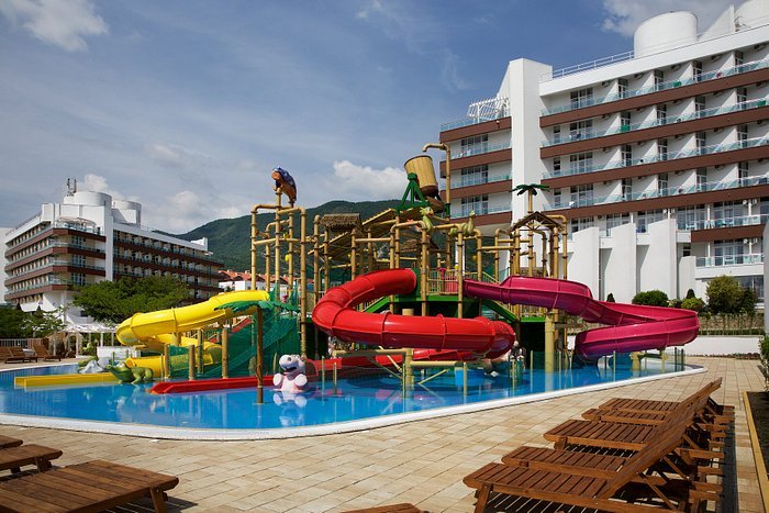 Отель Alean Family Resort & Spa Biarritz, Геленджик 