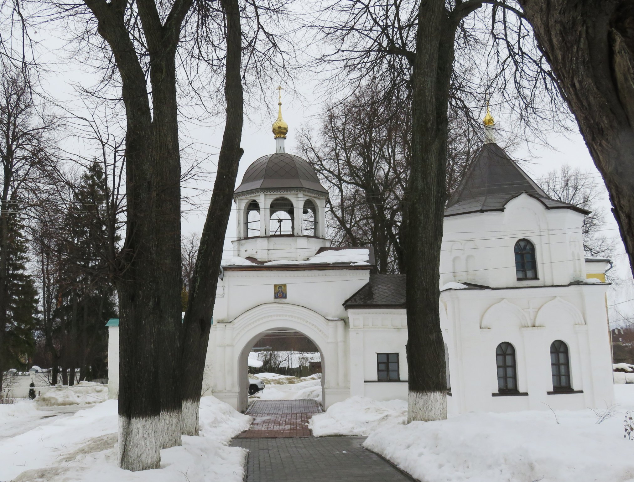 Феодоровский женский монастырь в Ярославльской области 