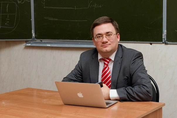 Алексей Коршунов - заведующий кафедрой туризма 